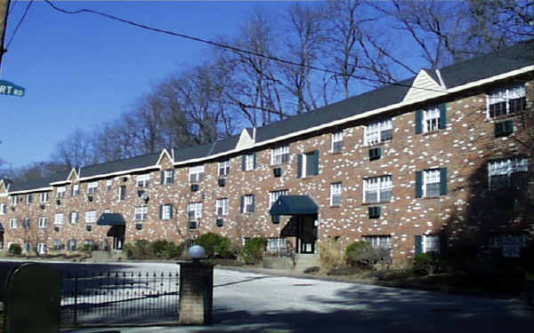 Woodbrook Lane Apartments in Philadelphia, PA - Foto de edificio - Building Photo