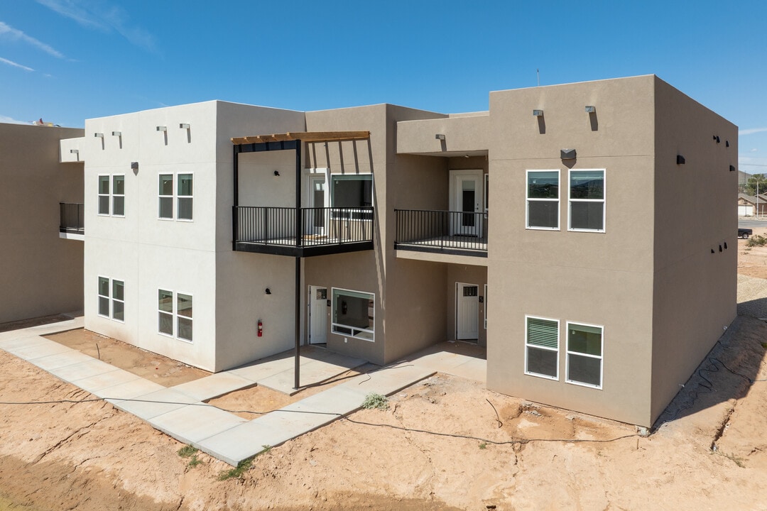 McGuffey Vistas in Las Cruces, NM - Foto de edificio