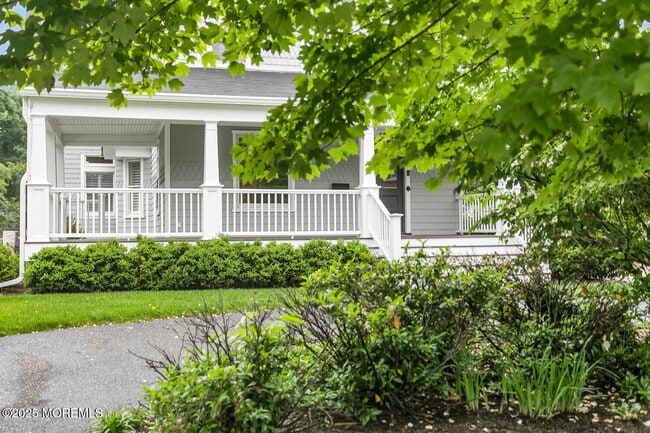 693 River Rd in Fair Haven, NJ - Building Photo - Building Photo