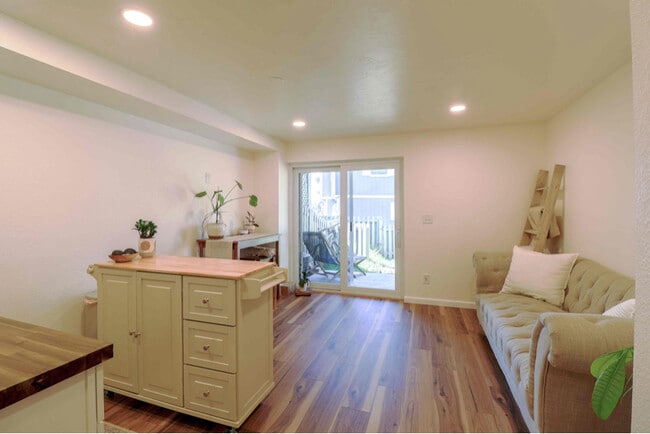 2080 Oakcrest Cir in Castle Rock, CO - Foto de edificio - Building Photo