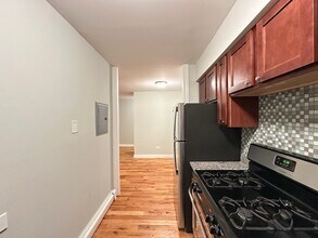 704 Elm Pl, Unit J06W in Highland Park, IL - Foto de edificio - Building Photo