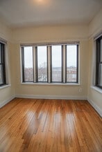 7445 N Greenview Ave, Unit 318 in Chicago, IL - Building Photo - Building Photo