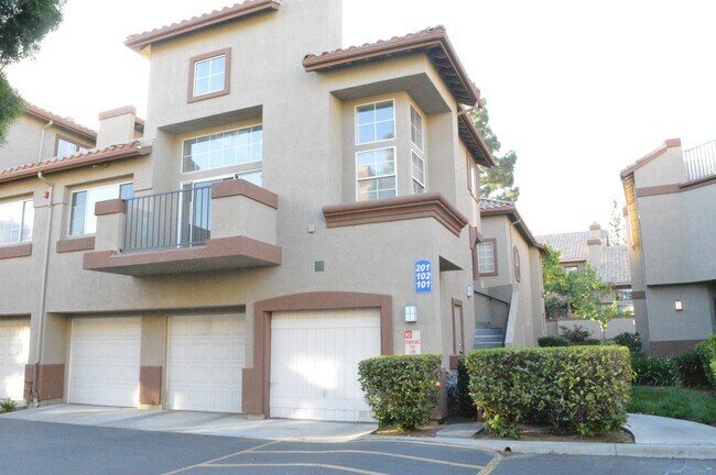 2940 Vía Toscana in Corona, CA - Building Photo - Building Photo