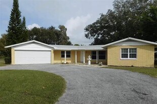 8185 Longbay Blvd in Sarasota, FL - Building Photo