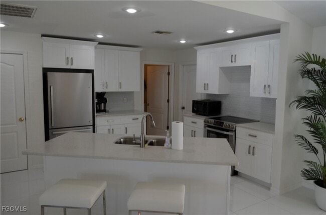 1211 SW Embers Terrace in Cape Coral, FL - Building Photo - Building Photo