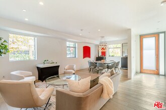 8600 Wilshire Blvd in Beverly Hills, CA - Building Photo - Building Photo