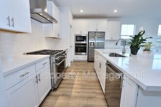 3349 Hedgerow Ct in Folsom, CA - Building Photo - Building Photo