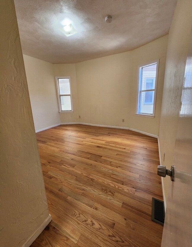 52 Deering Rd, Unit 1 in Boston, MA - Building Photo - Building Photo