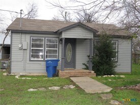 406 W Ave E in Copperas Cove, TX - Building Photo