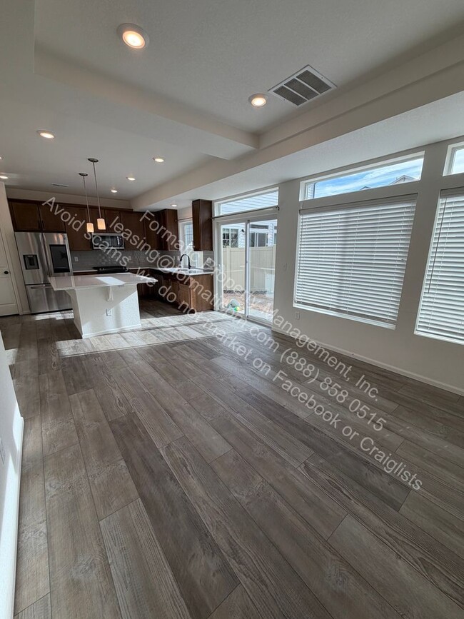 1056 Highlands Dr in Erie, CO - Building Photo - Building Photo