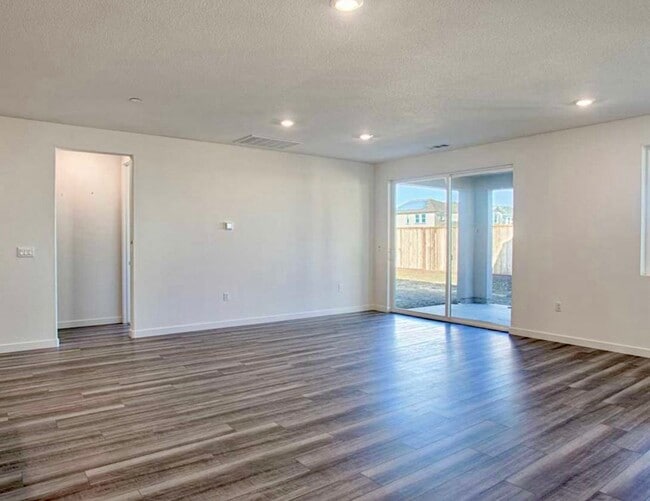 5401 Spg Mountain Ln in Antioch, CA - Building Photo - Building Photo
