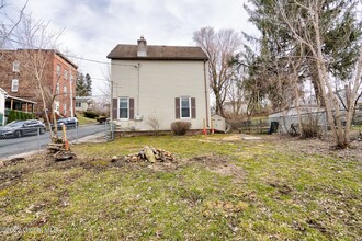 19 Defreest Ave in Troy, NY - Building Photo - Building Photo