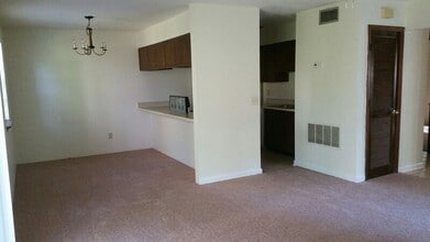 2548 Bilbrey Dr in Tallahassee, FL - Building Photo - Building Photo