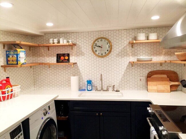 5315 Cathedral Ave NW, Unit Palisades Basement Apt. in Washington, DC - Building Photo - Building Photo
