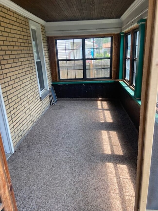 1611 Dewey St in Parkersburg, WV - Building Photo - Building Photo