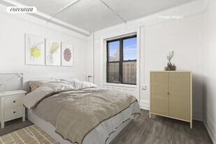 2841 Broadway in New York, NY - Building Photo