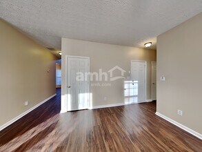 732 Winbrook Dr in Mcdonough, GA - Building Photo - Building Photo