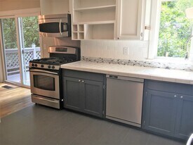 11227 115th Pl NE in Kirkland, WA - Building Photo