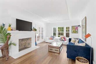 230 Princeton Dr in Lake Worth Beach, FL - Building Photo - Building Photo