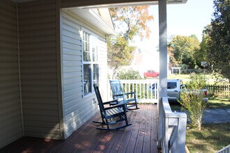 1911 Gastonia Rd in Southport, NC - Foto de edificio - Building Photo