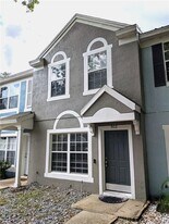 902 Vineland Pl in Lake Mary, FL - Building Photo