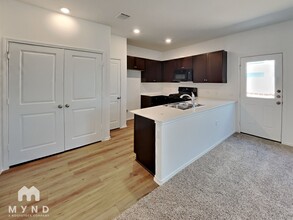 14300 Heimhome Bnd in Pflugerville, TX - Building Photo - Building Photo