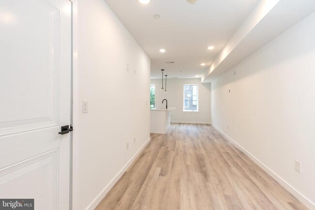 2120 Master St photo'
