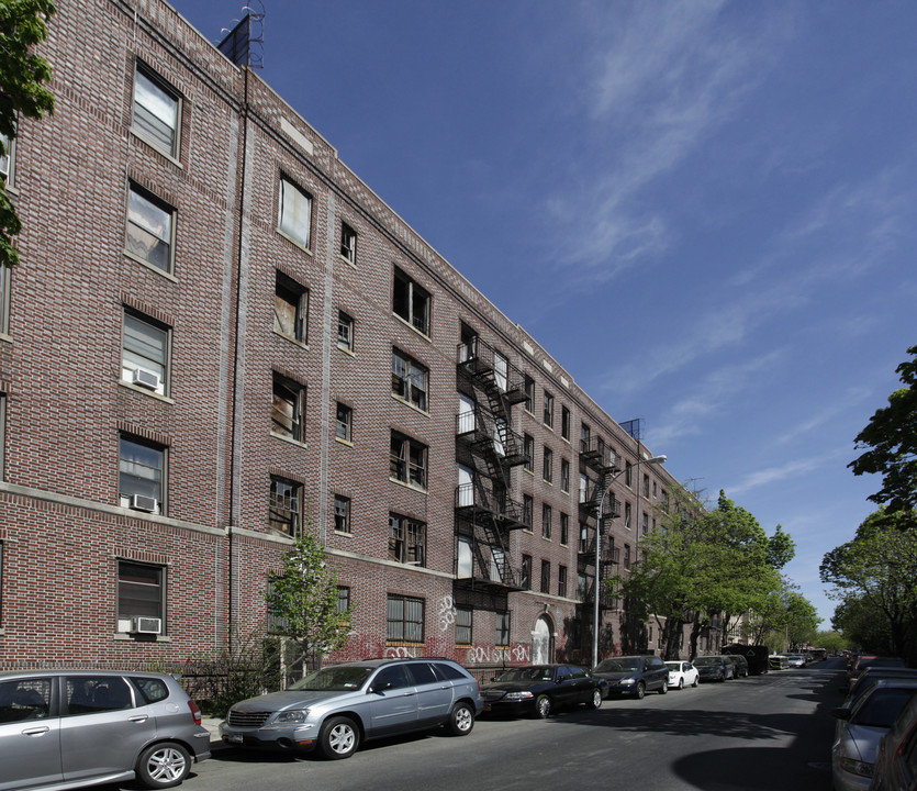 1625 Putnam Ave in Flushing, NY - Foto de edificio