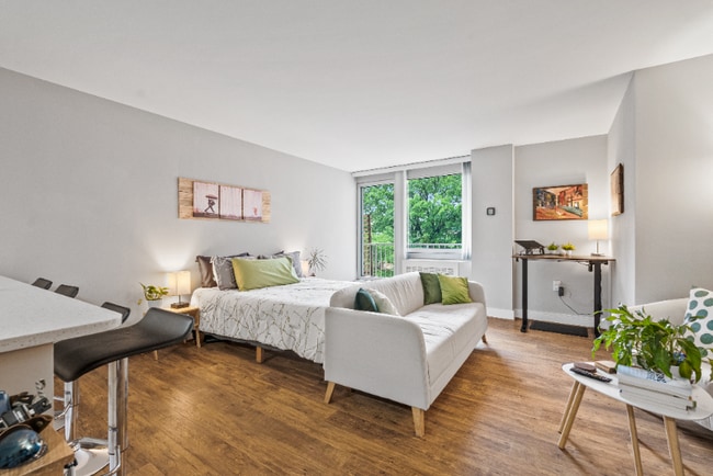 800 4th St SW in Washington, DC - Building Photo - Building Photo