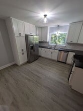 460 22nd Ave NE in Hickory, NC - Building Photo - Building Photo