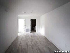 346 Ware Blvd in San Antonio, TX - Building Photo - Building Photo