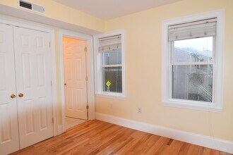 120 D St in Boston, MA - Building Photo - Building Photo