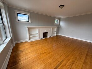 1020 E Hyde Park Blvd in Chicago, IL - Building Photo - Building Photo