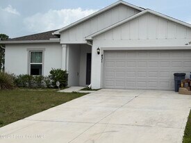 431 Brantley St SE in Palm Bay, FL - Building Photo