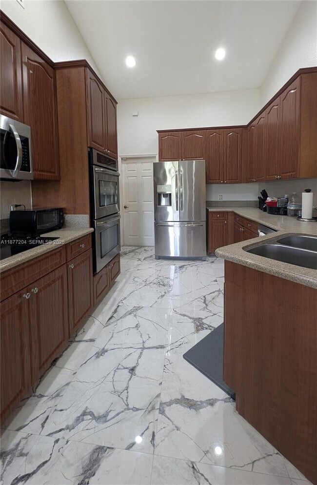 612 Columbus Blvd S in Lehigh Acres, FL - Building Photo - Building Photo