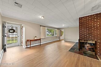 14 Swan Ave in Rumson, NJ - Building Photo - Building Photo