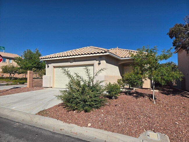 10966 Sutter Hills Ave in Las Vegas, NV - Building Photo - Building Photo