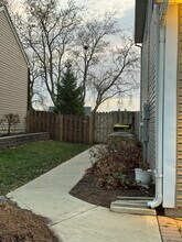 426 Thunder Ridge in Lake In The Hills, IL - Building Photo - Building Photo