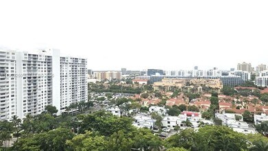 18181 NE 31st Ct in Aventura, FL - Building Photo - Building Photo