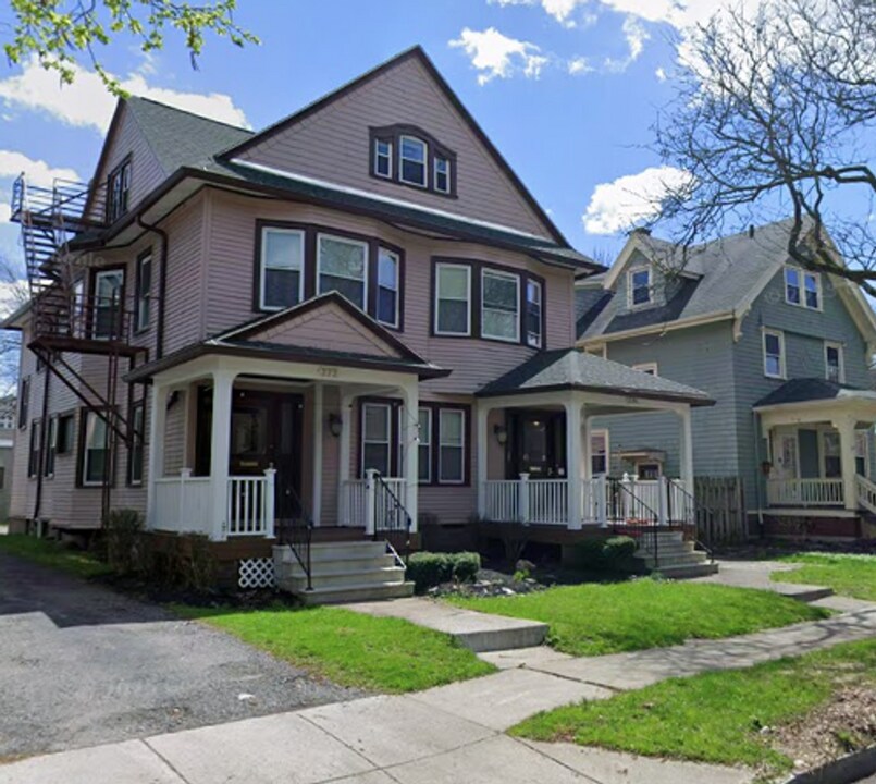 272-274-274 Meigs St in Rochester, NY - Foto de edificio