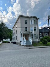 94 Graham St, Unit 201 in Biddeford, ME - Building Photo - Building Photo