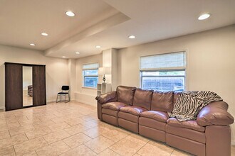 4484 Cobia Dr SE in St. Petersburg, FL - Building Photo - Building Photo