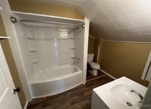 34 E 6th St in Oswego, NY - Building Photo - Building Photo