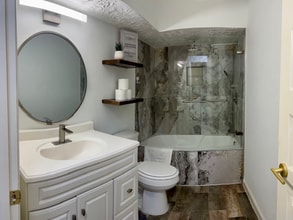 22107 Deville Dr in Katy, TX - Foto de edificio - Building Photo