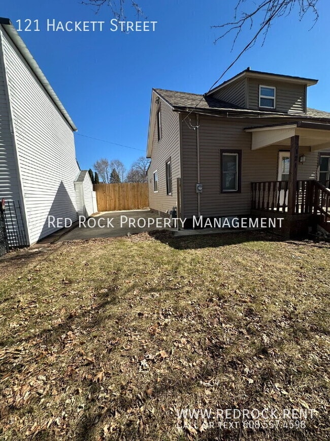 121 Hackett St in Beloit, WI - Building Photo - Building Photo