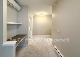 1231 NE Horizon Loop in Hillsboro, OR - Building Photo - Building Photo