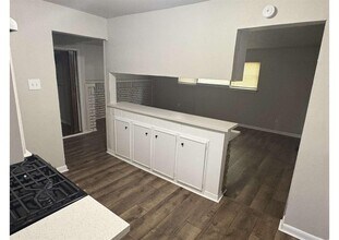 4825 Brinkley St in Houston, TX - Building Photo - Building Photo