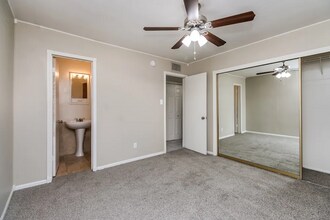 7643 E Verde Ln in Scottsdale, AZ - Building Photo - Building Photo