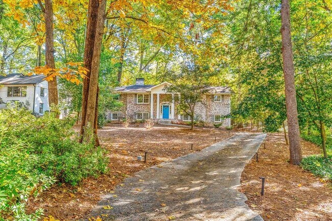 3911 Ivy Rd NE in Atlanta, GA - Building Photo - Building Photo