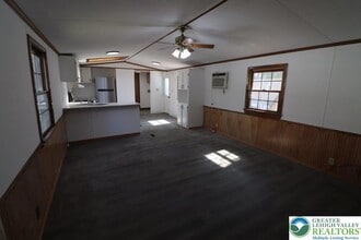 238 Birchwood Ln in Saylorsburg, PA - Foto de edificio - Building Photo